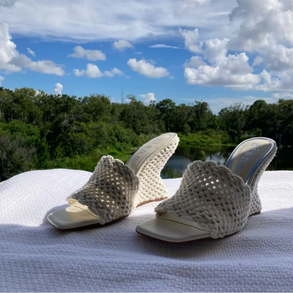 Gianni Bini Regina Crochet Wedge Mules – Size 9.5